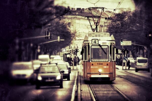 Maksymilian Ratajski - Samochodem czy tramwajem?